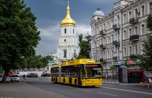 Киев получил первые троллейбусы-«гармошки» от корпорации «Богдан»