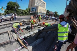 В Одессе пробуют новую технологию укладки трамвайных путей на улице Прохоровской