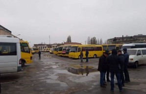 Коммунальный автопарк Херсона пополняют старыми автобусами "Богдан"