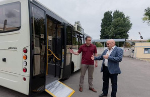 Мэр Каменского обещает, что новые автобусы «Атаман» начнут работать в городе осенью этого года
