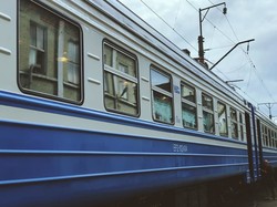 В Киеве завершают капитальный ремонт электропоезда ЭР2 для Львовской железной дороги
