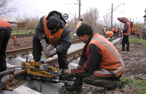 На Приднепровской железной дороге в январе – июне 2019 года отремонтировали 122 километра путей