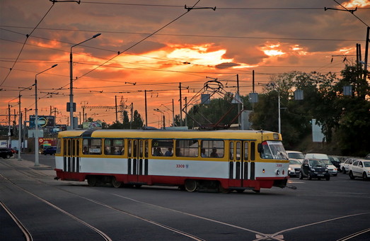 Часть маршрутов электротранспорта Одессы работает до самого утра