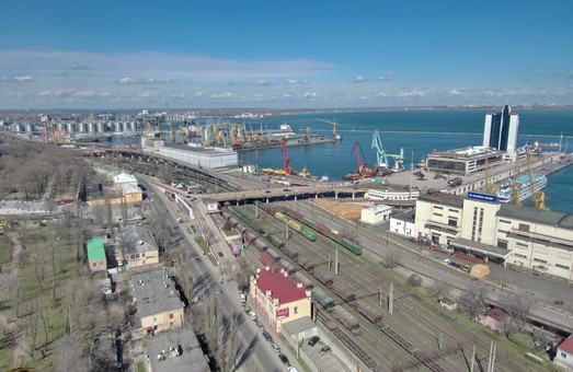 Три порта Большой Одессы и Николаев обрабатывают 80% всего грузопотока морских портов Украины