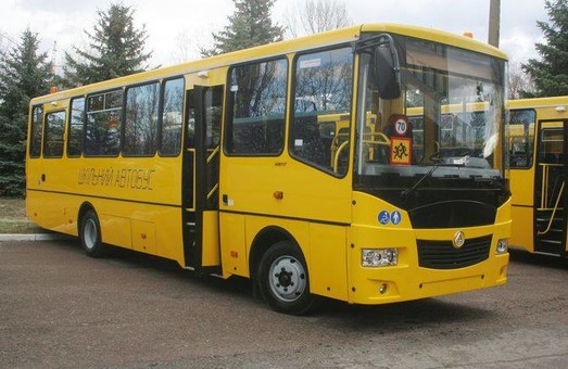 Из-за «экзотических» технических условий на школьные автобусы Львовская область купила более дорогую технику