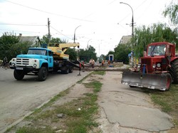 В Каменском Днепропетровской области проводят ремонт трамвайных путей