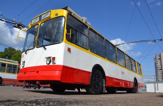В Одессе отремонтировали старый троллейбус 1989 года выпуска (ФОТО)