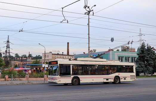 В Запорожье могут приостановить движение троллейбусов через плотину ДнепроГЭСа