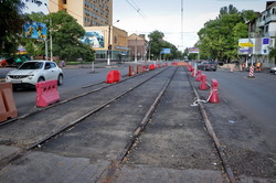 В Одессе заканчивают ремонт трамвайных путей на улице Прохоровской (ФОТО)