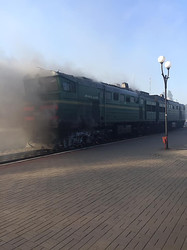ЧП на Одесской железной дороге: вчера прямо на вокзале Николаева загорелся тепловоз пассажирского поезда «Интерсити» (ФОТО, ВИДЕО)