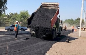 В Кременчуге показали, как строят разворот для троллейбуса на Петровке