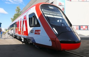 На выставке в Щербинке представили новую модификацию электрички «Иволга»