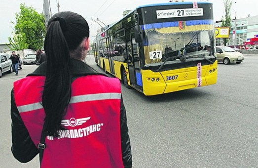 В Киеве уволят всех кондукторов, которые работают в коммунальном транспорте
