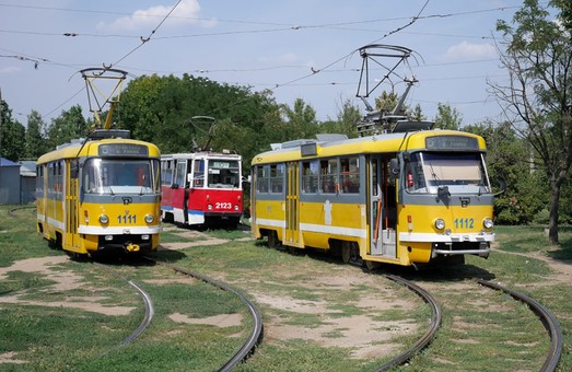 В Николаеве считают пассажиров трамваев