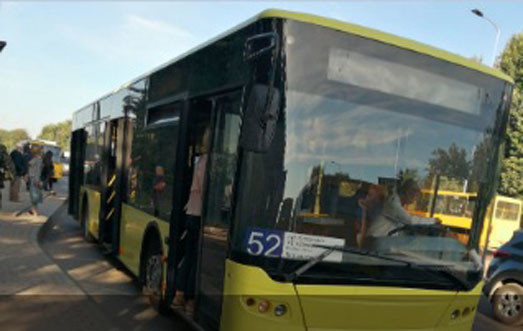Коммунальный перевозчик Львова начал ремонтировать автобусы ЛАЗ