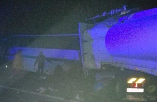 В автокатастрофе под Новоград-Волынским погибло 9 сотрудников Житомирского трамвайно-троллейбусного управления