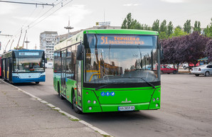 Стоимость перевозки одного пассажира в коммунальных автобусах Николаева составляет 23 гривны