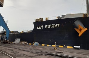 Балкер «KEY KNIGHT» привез в порт Пивденный под Одессой 80 тысяч тон угля