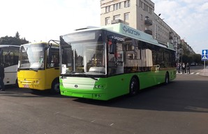 «Богдан Моторс» на Форуме регионов Украины и Беларуси показывает троллейбус и маршрутку