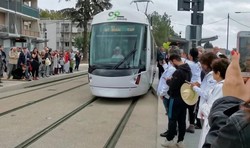 В французском Авиньоне снова работает трамвай