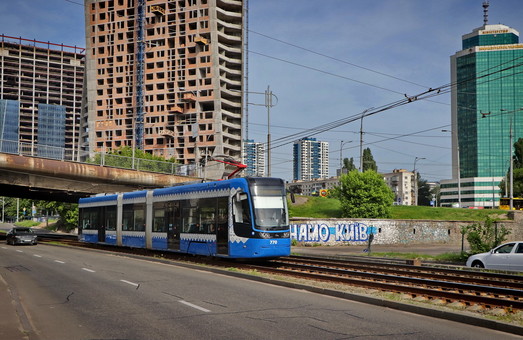 Киев планирует закупить 40 многосекционных трамваев и 50 вагонов метрополитена