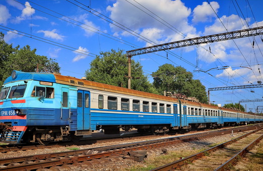 Абонементы на проезд в электричках Одесской железной дороги становятся популярнее среди пассажиров