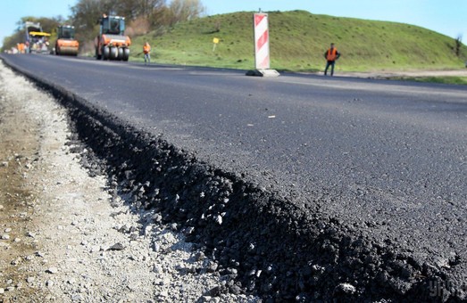 Владислав Криклий рассказал, какие дороги будут ремонтировать в следующем году
