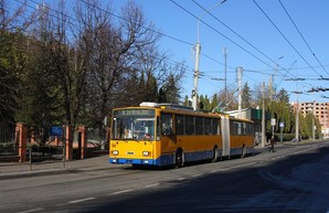 В Тернополе еще один троллейбус-«гармошка» начал работу с пассажирами