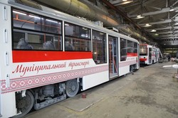 В трамвайном депо Запорожья завершают сборку двух новых трамваев (ФОТО)