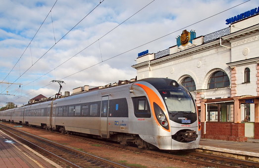 Скоростной поезд Киев – Одесса пострадал от нападения вандалов