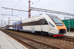 Новый дизель-поезд ДПКр-3 во время испытаний развил скорость в 140 километров в час