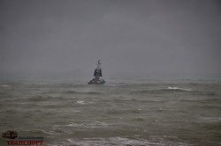 Кораблекрушение в Одессе на пляже: на берег выбросило танкер (ФОТО, ВИДЕО)