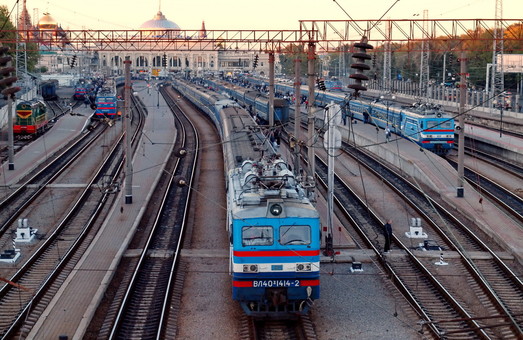 На зимние праздники «Укрзализныця» назначила два дополнительных поезда в Одессу