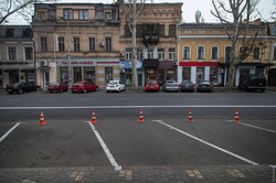 Со вчерашнего дня на улице Ришельевской в Одессе действует выделенная полоса для общественного транспорта