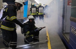 Харьковские спасатели проводили учения в метро