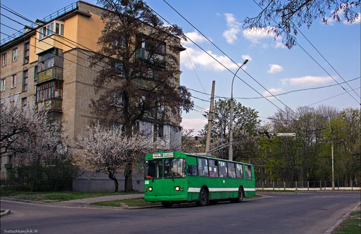 В Харькове просят сохранить для истории троллейбус ЗиУ-9