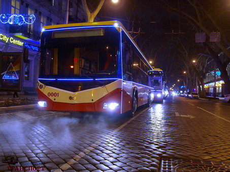 По Одессе проедет парад новогодних троллейбусов