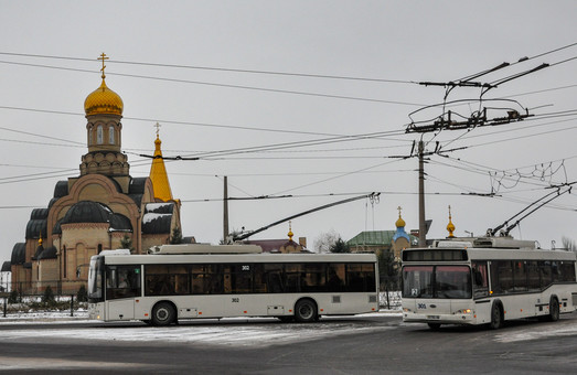 Бахмут получил новый троллейбус, однако испытывает дефицит электротранспортников