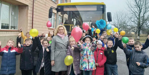 Парк школьного транспорта Ровенской области в этом году пополнился 17 новыми автобусами