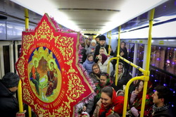 По Одессе проехали украшенные гирляндами рождественские трамваи (ФОТО, ВИДЕО)
