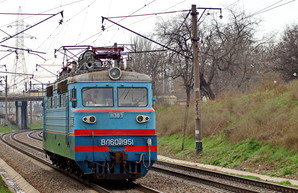 «Укрзализныця» ищет руководителей для трех локомотиворемонтных заводов