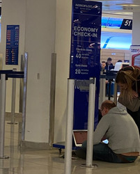 Одесситы не могут вернуться на родину из-за отмены рейсов авиакомпании «Ernest Airlines»