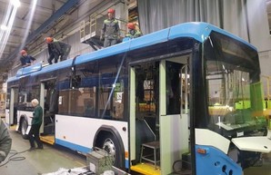 На «Белкомунмаше» уже собирают троллейбусы для Мариуполя