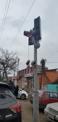 В Одессе на оживленном перекрестке в ДТП повредили светофор