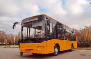 В Кривом Роге тестируют низкопольный автобус запорожского производства