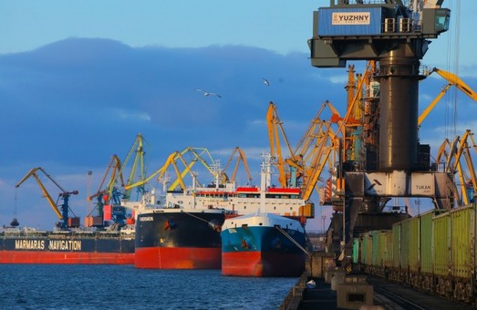 В порту Пивденный под Одессой построят новый перегрузочный комплекс импортных навалочных грузов