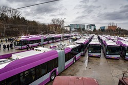 В румынском городе Клуж-Напока уже работает 25 новых троллейбусов-«гармошек»