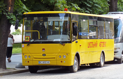 В Ивано-Франковской области в этом году планируют закупить 18 новых школьных автобусов