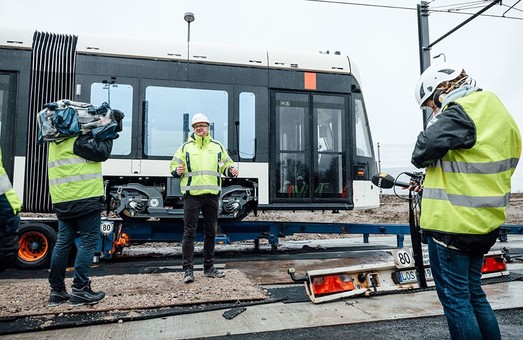 В датский город Оденсе привезли первый трамвай