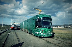 В чешском городе Брно представили первый трамвай EVO2